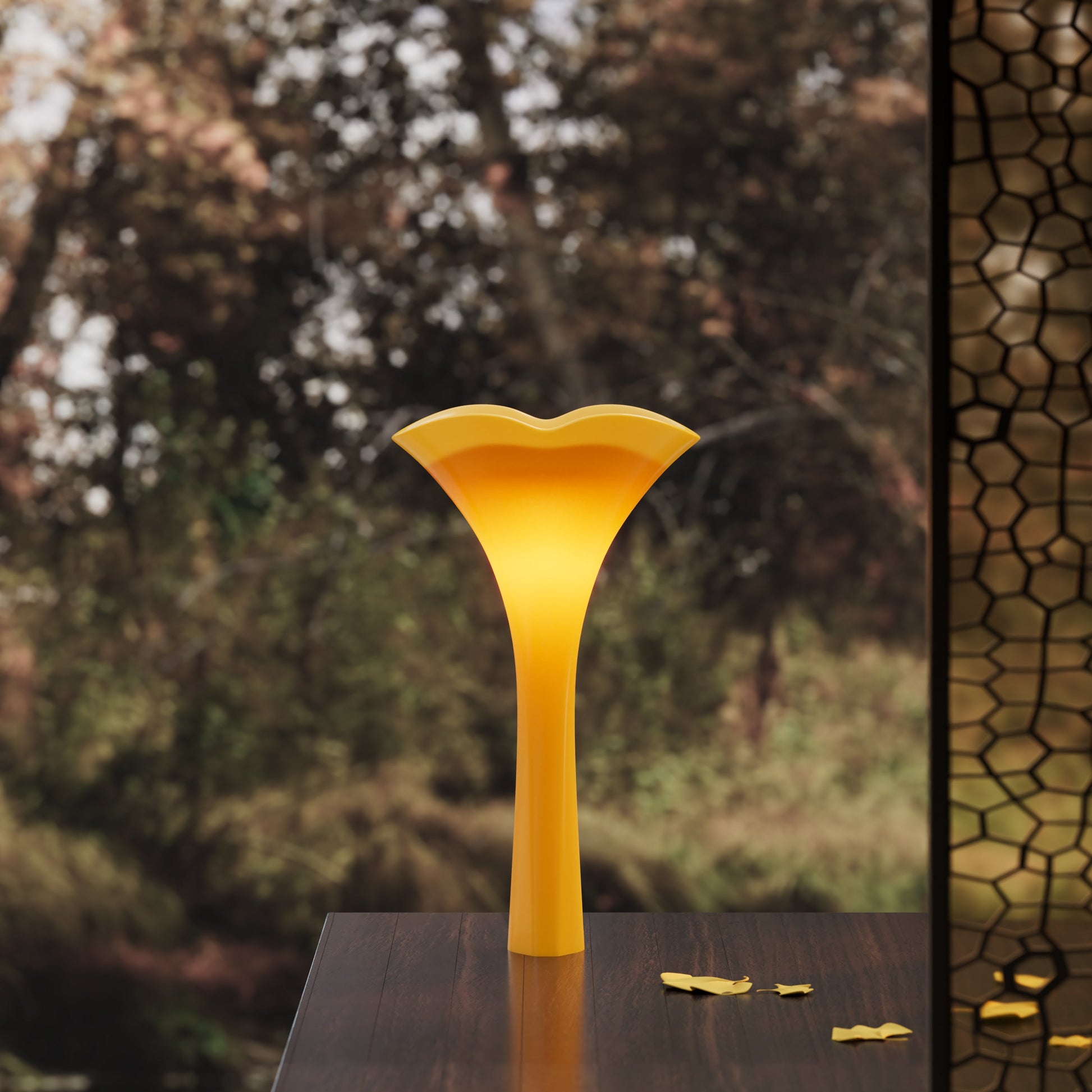 MonBlariGINKNOVASeriesPedestalSinkFrontViewPanorama-GinkgoYellow