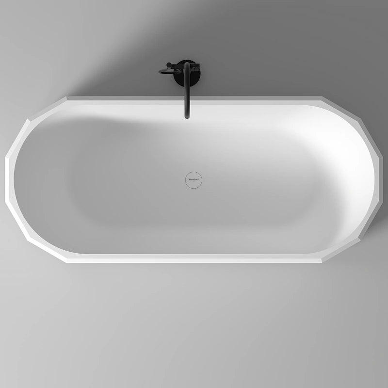 BERYL Series bathtub with black rim for contemporary spaces