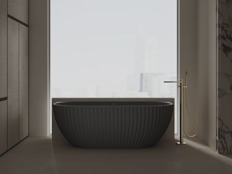 bathtub with refined contours and sculptural appearance