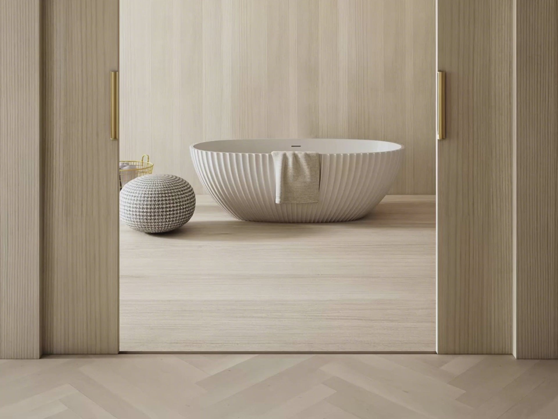 Load video: 67 Inch MonBlari VENUS Series Curved Bathtub